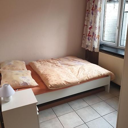 Rez De Chaussee - Erasme Brusel Exteriér fotografie